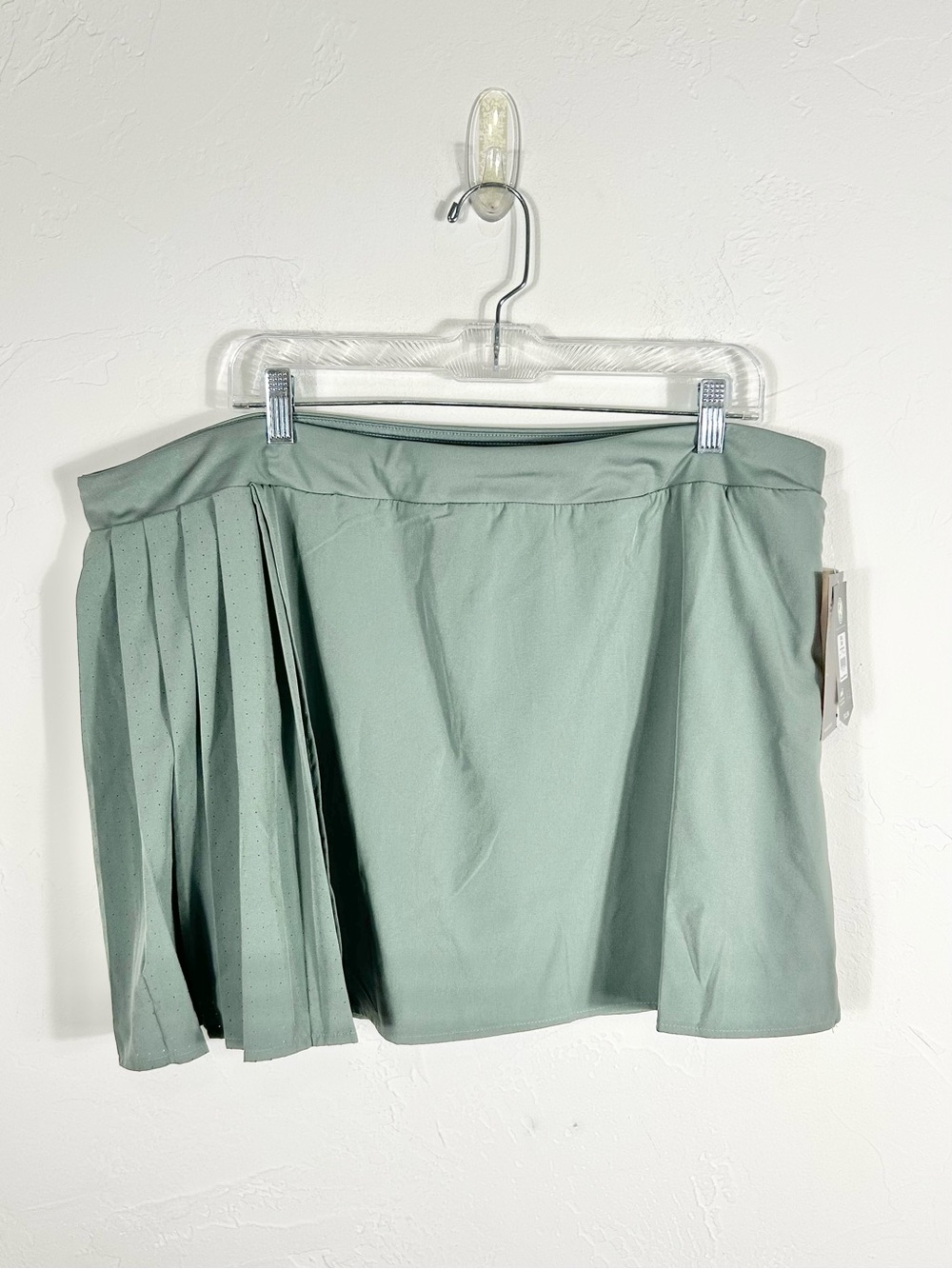 NWT Avia Sage Green Pleated Athletic Skort Tennis Golf Pickleball Skirt